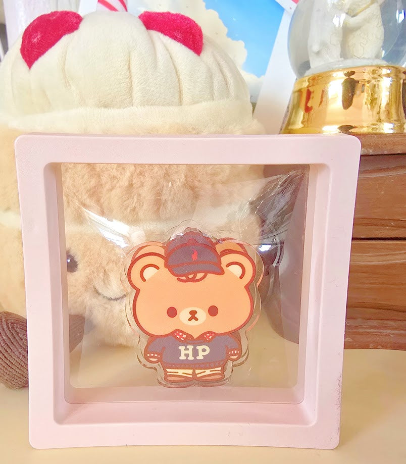 Vintage Toffee dressed in 90s fashion binder clip