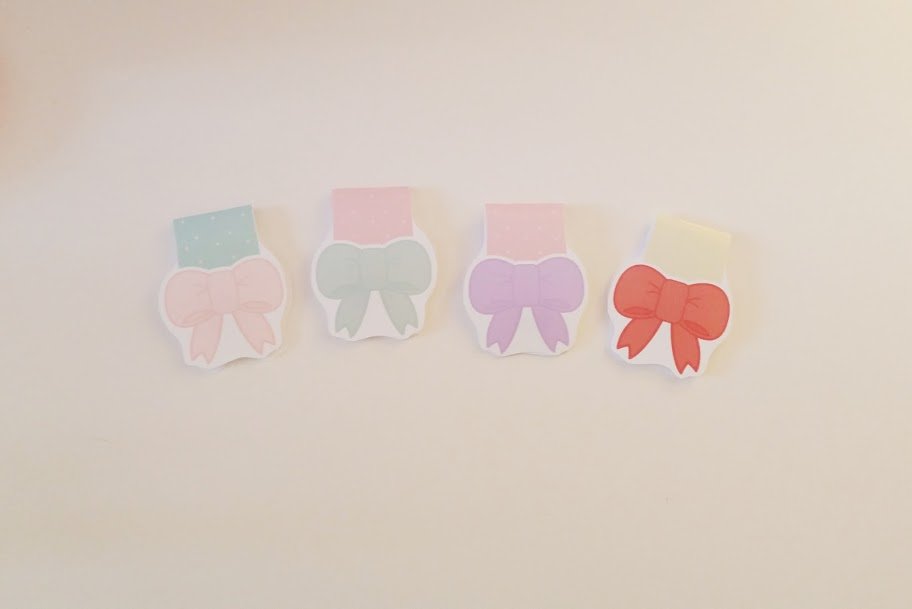 Pastel Bows magnetic bookmark