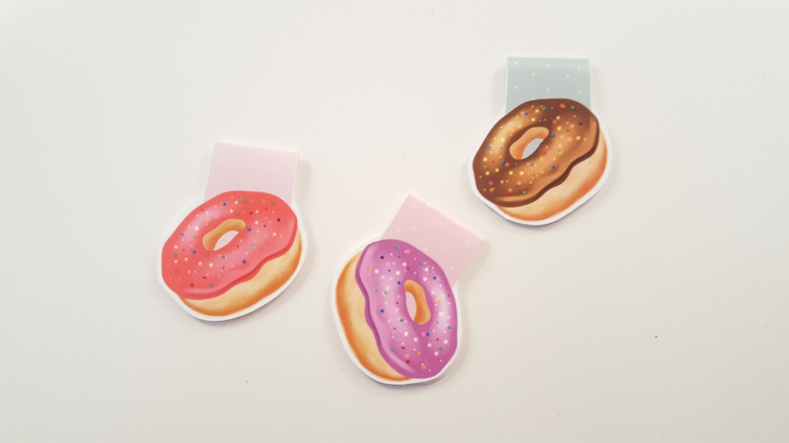 Galaxy donuts magnetic bookmark set
